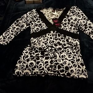 NWT: Womens top